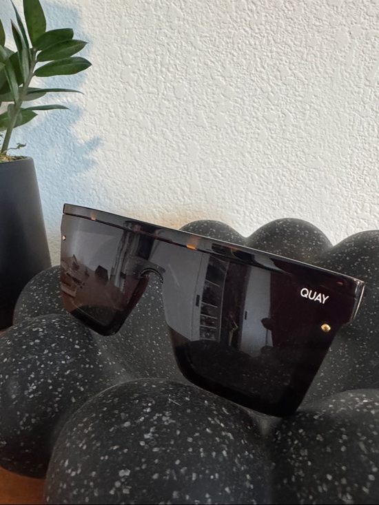 Quay Australia Accessories - Quay Australia Oversized Nightfall Sunglasses - Tortoise
